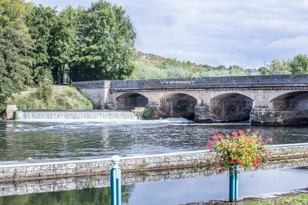 Bed and Breakfast Entre Canal Et Vignes Escolives-Sainte-Camille Exterior foto
