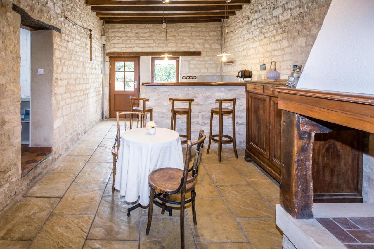 Bed and Breakfast Entre Canal Et Vignes Escolives-Sainte-Camille Exterior foto